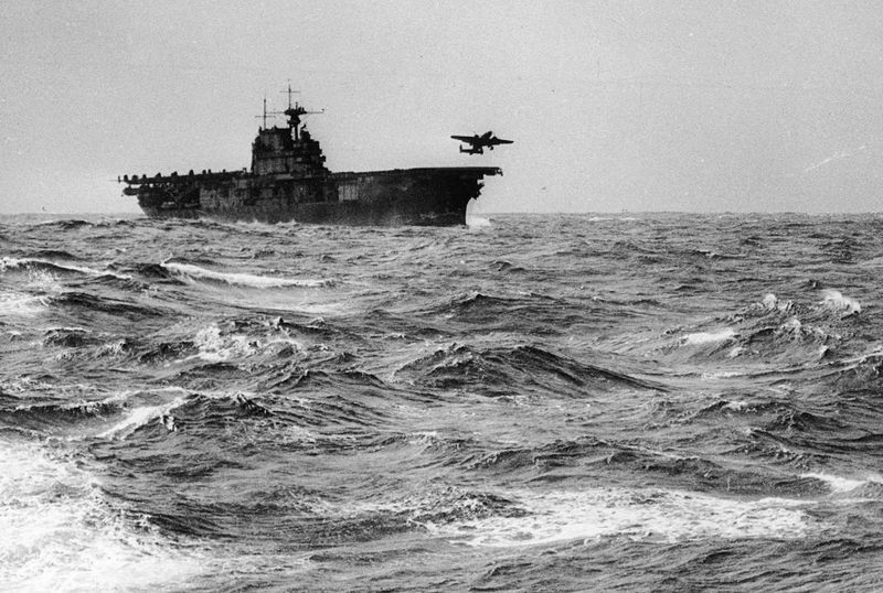 Archivo:Doolittle Raid No. 11.jpg
