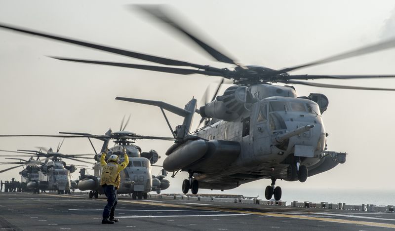 File:LHD-6-USS-Bonhomme-Richard-039.jpg