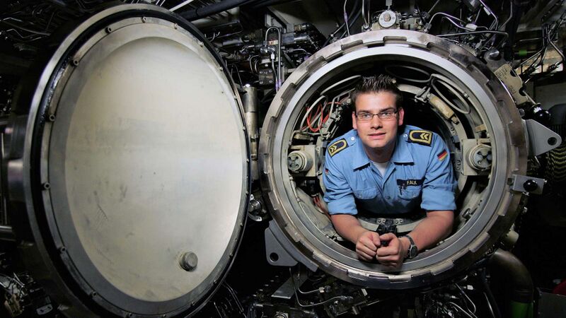 Plik:Torpedoraum-eines-u-boots.jpg