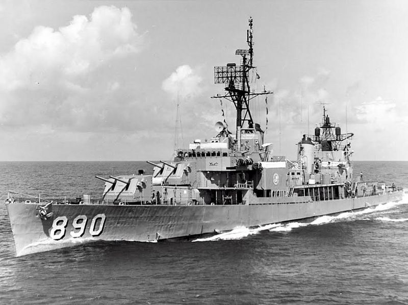 File:DD-890.jpg