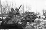 180px-T-34_Captured_Soviet_Model_1943_tanks_pressed_into_service_with_the_Wehrmacht.jpg