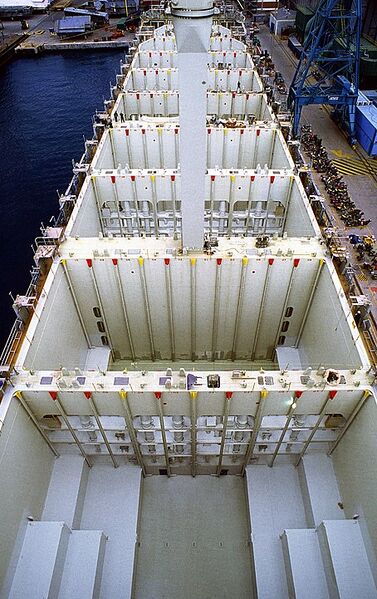 Plik:Containerladeräume.jpeg