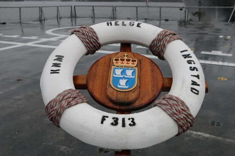 Datei:HNoMS Helge Ingstad (2007).jpeg