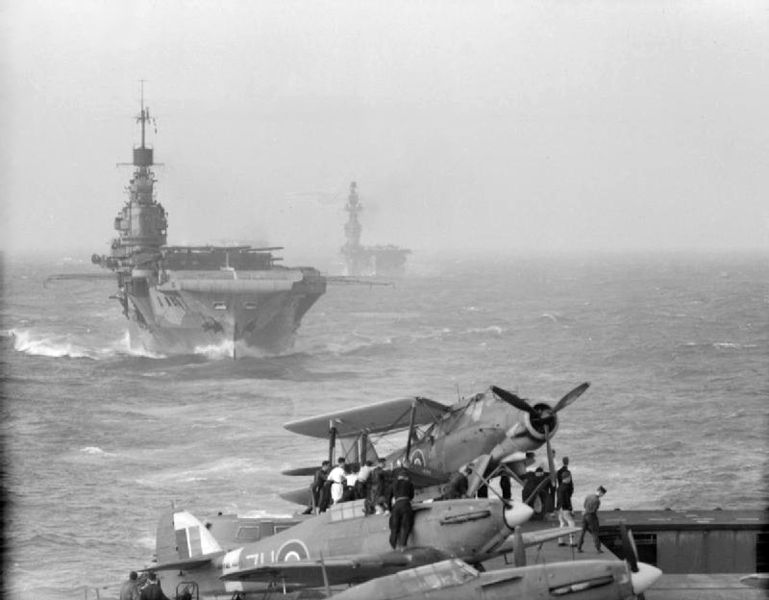 Datei:Operation Pedestal Carriers.jpg