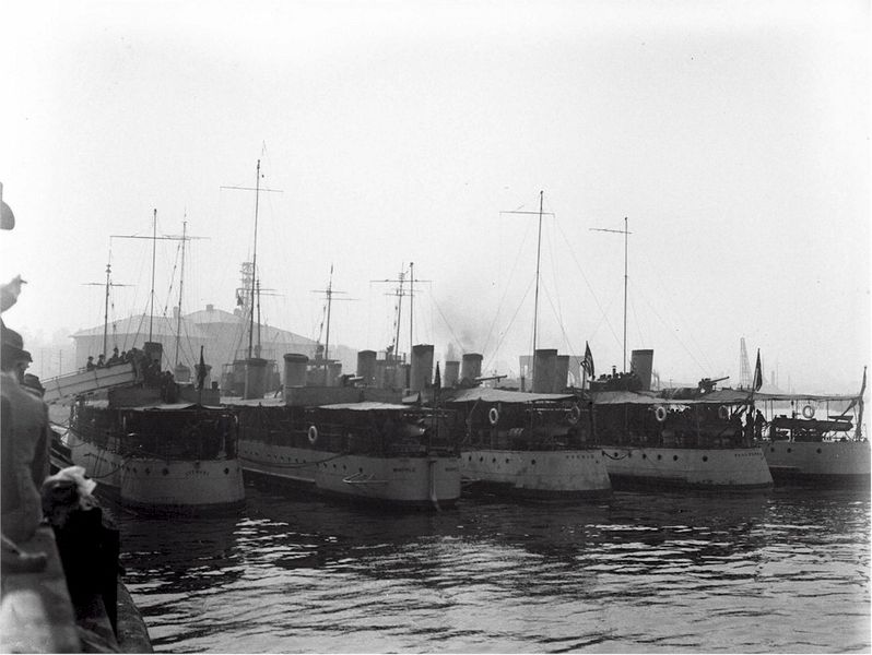Plik:USS Whipple Vancouver.jpg