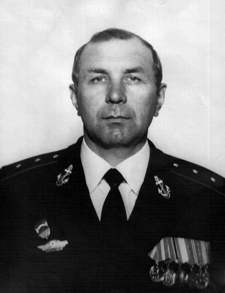 Archivo:Старший прапорщик Владимир Антонович Долгий.jpg