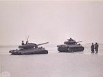 180px-An_M18_towing_an_M18_at_Fort_Hood,_Texas.jpg