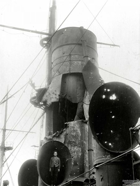 파일:Повреждения крейсера Россия-5.jpg