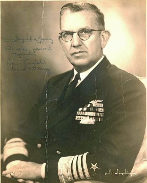 Plik:Louis E. Denfeld.jpg