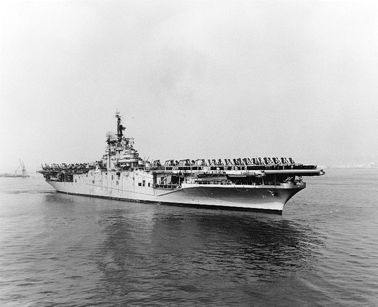 Arquivo:Uss boxer cva-21.png