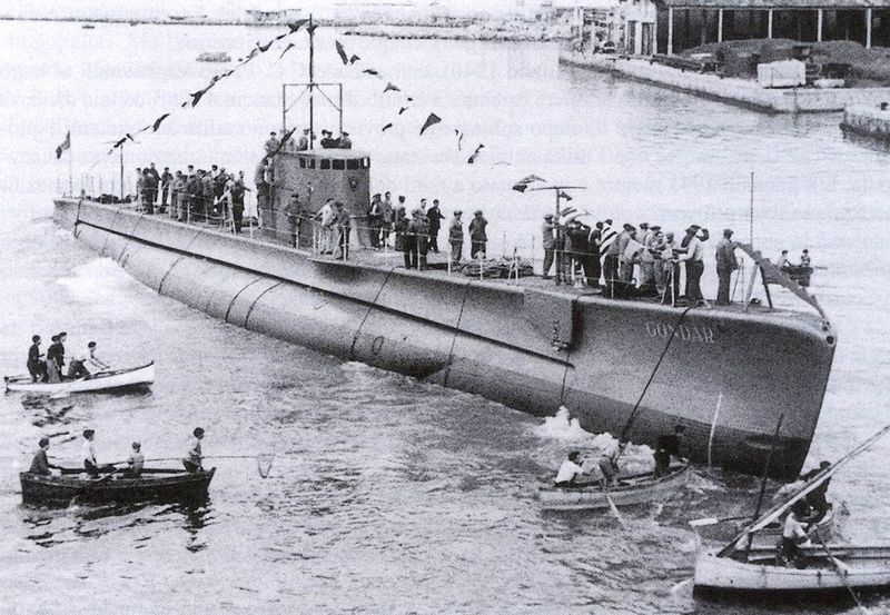 File:Italian submarine Gondar.jpg