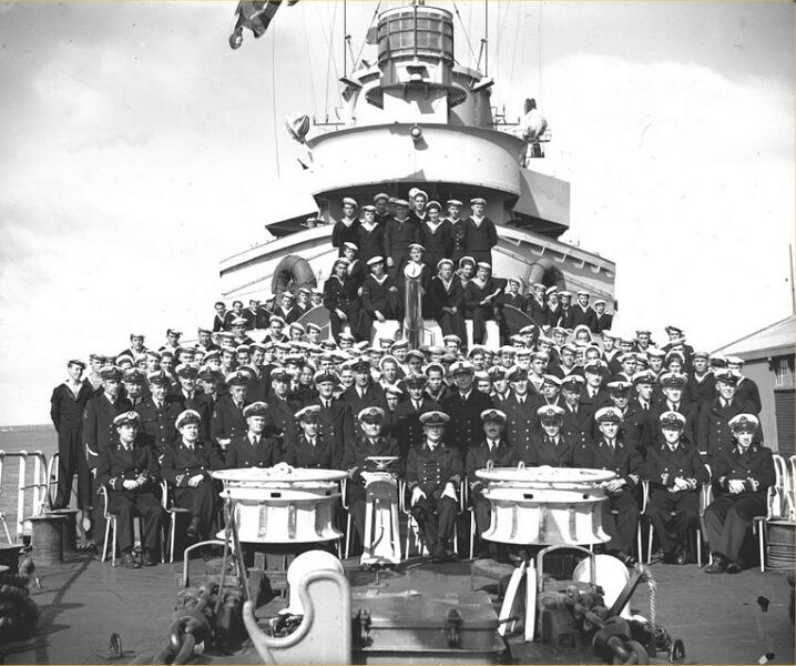 Plik:Kinsbergen crew.jpg