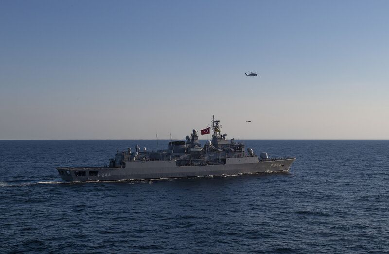 Plik:TCG Barbaros (F 244).jpg