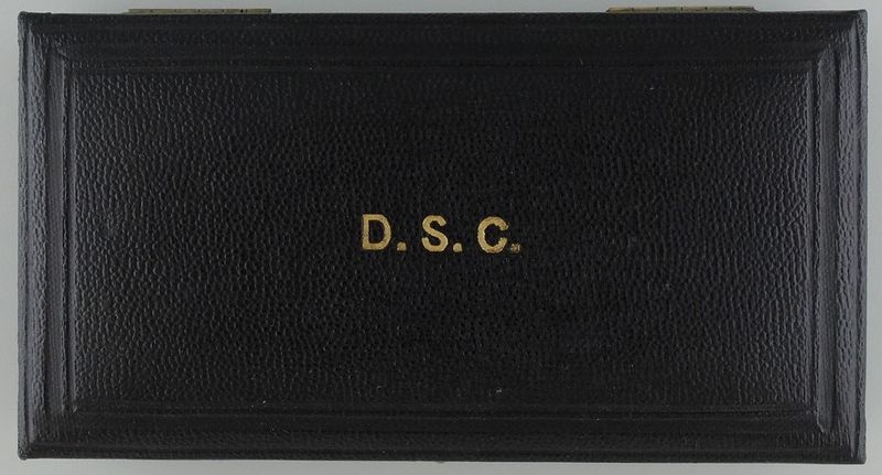 Plik:Distinuished Service Cross 12.jpg