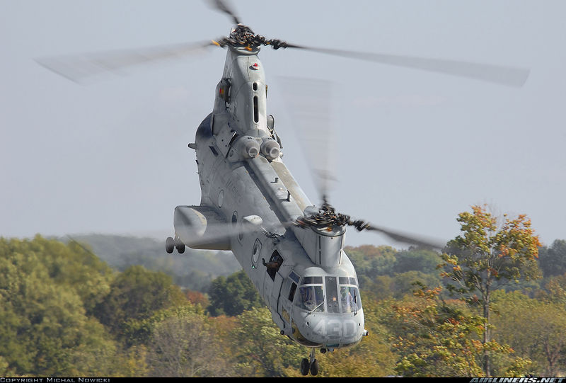 Archivo:CH-46 2.jpg
