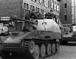 Marder-III-Ausf-M-column.jpg