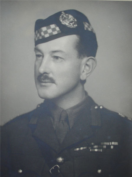 Plik:Lorne MacLaine Campbell.jpg