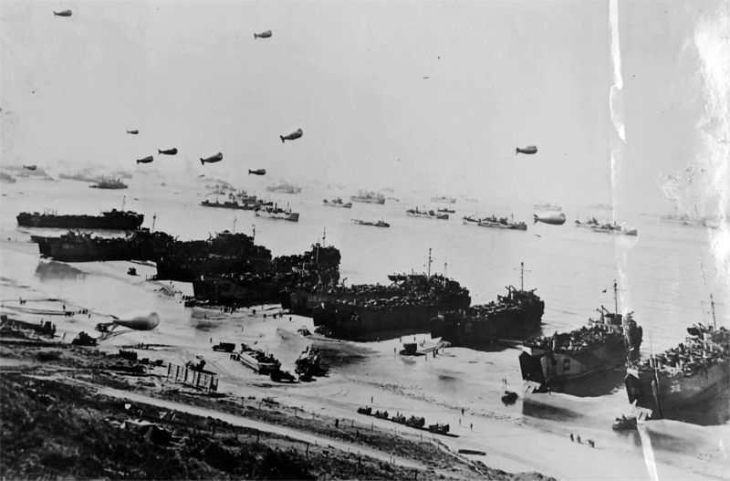 File:6 June 1944 LST-47.jpg
