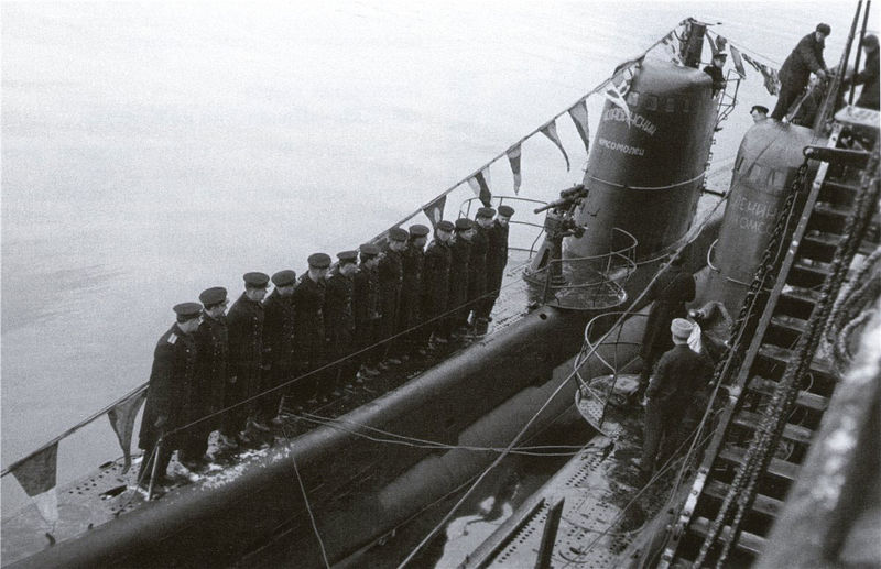 File:Подводные лодки М-105 и М-106.jpg