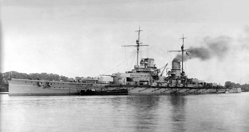 Archivo:Lutzow 01.jpg
