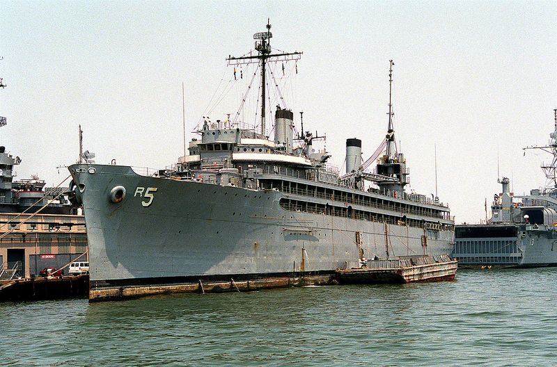 File:ПлавбазаВМС США USS Vulcan (AR-5).jpeg
