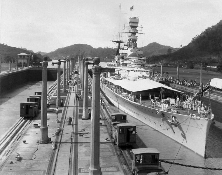 Datei:HMS Renown 43.jpg