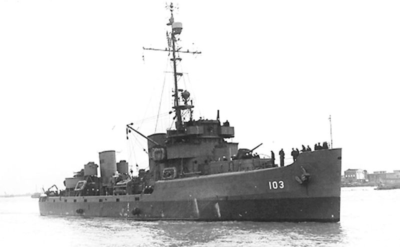 Datei:USS Oracle.jpg
