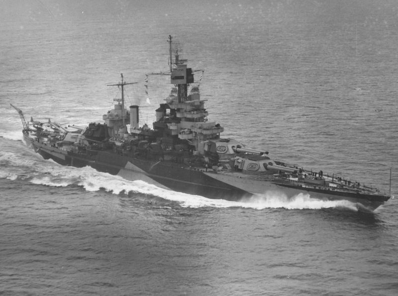 Archivo:USS Maryland  1944.jpeg