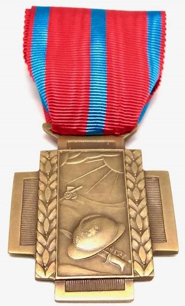 Plik:Decoration-fire-cross-1914-1918.jpg