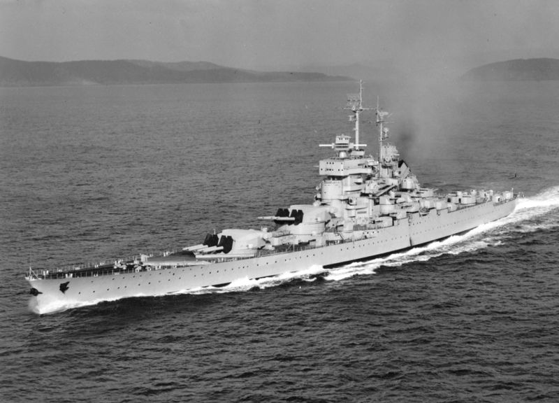 Datei:Jean Bart underway.jpg
