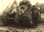 160px-Destroyed_French_Char_B1_bis_tank_No._265,_Mistral,_with_a_German_officer_and_NCO_posing_near_it._This_photo_was_taken_on_August_10,_1940,_according_to_a_notation_on_the_back..jpg