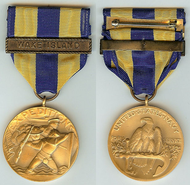 Plik:Navy Expeditionary Medal WakeIsland Device.jpg