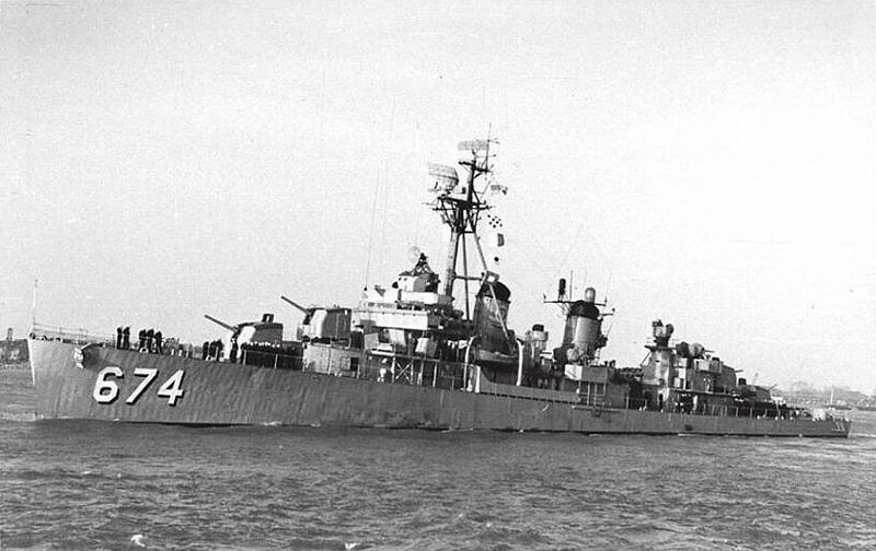 File:DD-674.jpg