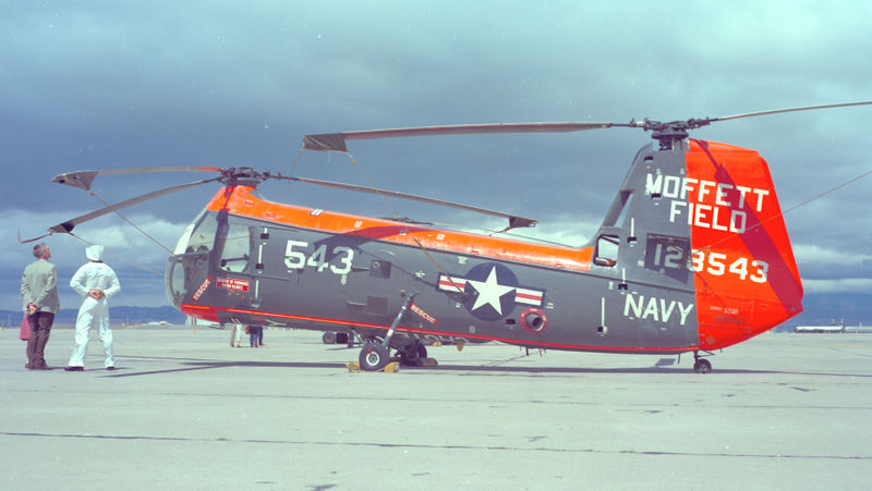 Plik:PiaseckiHUP-2 Moffett Field (11569663403).jpg