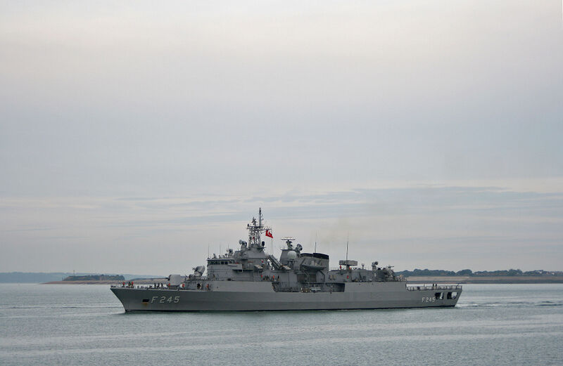 Plik:TCG Oruç Reis (F245).jpg