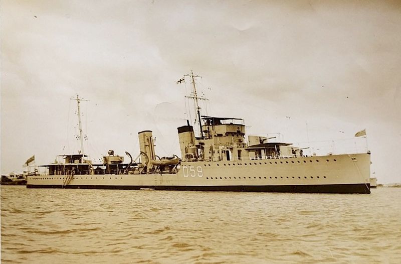 File:HMCS Skeena (D59) - Барбадос.jpg