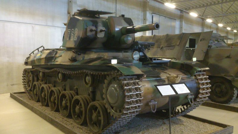 Datei:Stridsvagn M 42.jpg