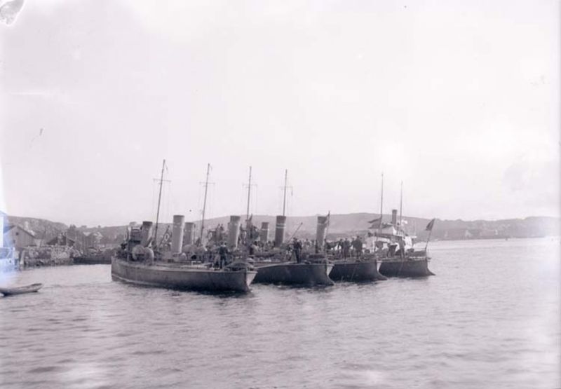 Plik:HMS Sirius.jpg