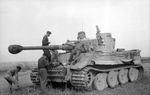 Bundesarchiv_Bild_101I-022-2935-10A,_Russland,_Panzer_VI_(Tiger_I).jpg