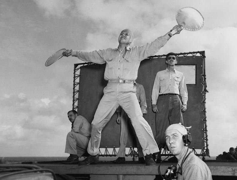 File:LSO USS Enterprise.jpg