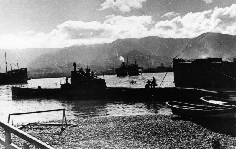 File:Подводная лодка «Щ-205».jpg