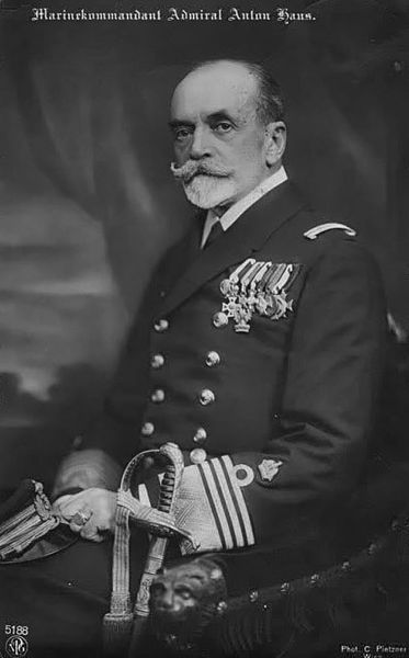 Plik:Großadmiral Anton Haus 1917.jpg