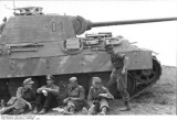 Oberst Willi Langkeit with his crew in front of his Panther tank