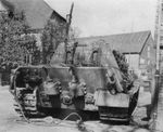 180px-Jagdtiger,_rear_view_with_recognisable_King_tigar_exhaust_pipes.jpg