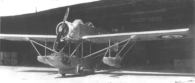 File:Besson mb411 tamasztouszok.jpg