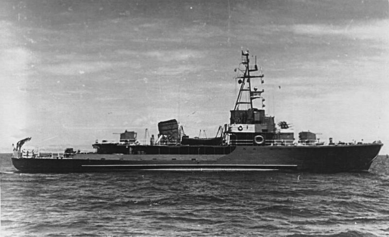 File:БТЩ Т-811.jpg
