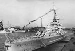 Scharnhorst_в_гавани.jpg