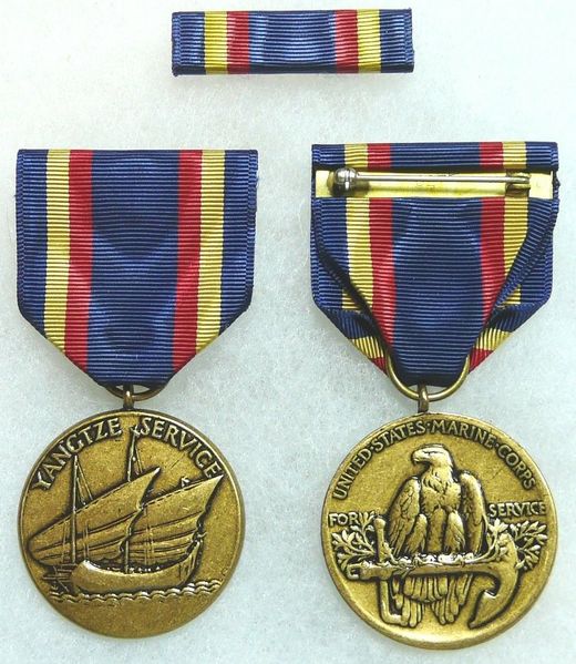 Plik:Yangtze Service Medal.jpg
