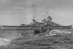 October_17,_1939_U-47_passing_Scharnhorst_while_returning_to_Germany_following_the_sinking_of_HMS_Royal_Oak.jpg